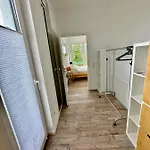 Auf Zwei Ebenen Mit Aussicht Ins Gruene Daire Stuttgart