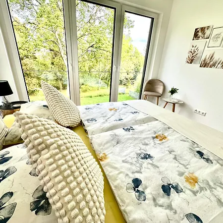 Apartman Auf Zwei Ebenen Mit Aussicht Ins Gruene Stuttgart
