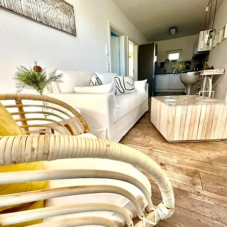 Auf Zwei Ebenen Mit Aussicht Ins Gruene * Stoccarda