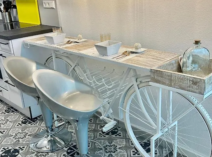 Apartman Auf Zwei Ebenen Mit Aussicht Ins Gruene *