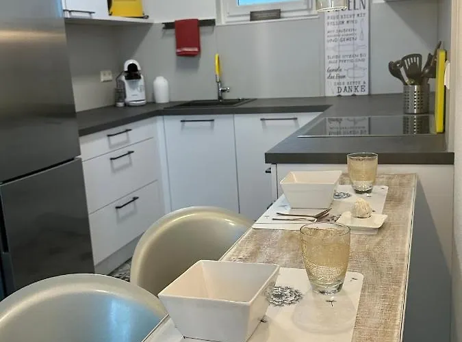 Apartman Auf Zwei Ebenen Mit Aussicht Ins Gruene