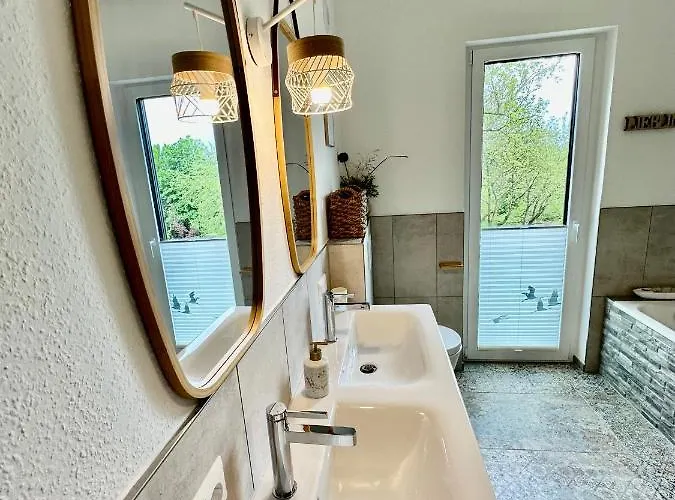 Auf Zwei Ebenen Mit Aussicht Ins Gruene Lejlighed *