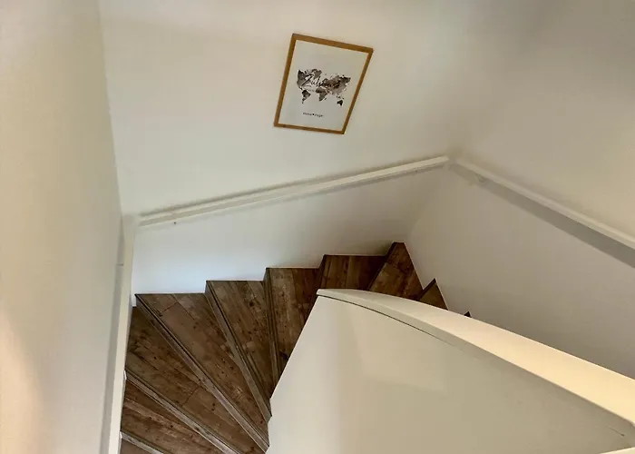 Auf Zwei Ebenen Mit Aussicht Ins Gruene * Stuttgart