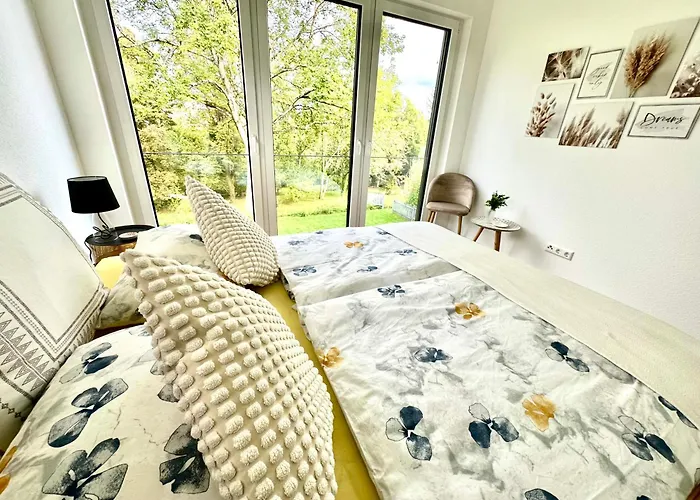 Apartman Auf Zwei Ebenen Mit Aussicht Ins Gruene Stuttgart