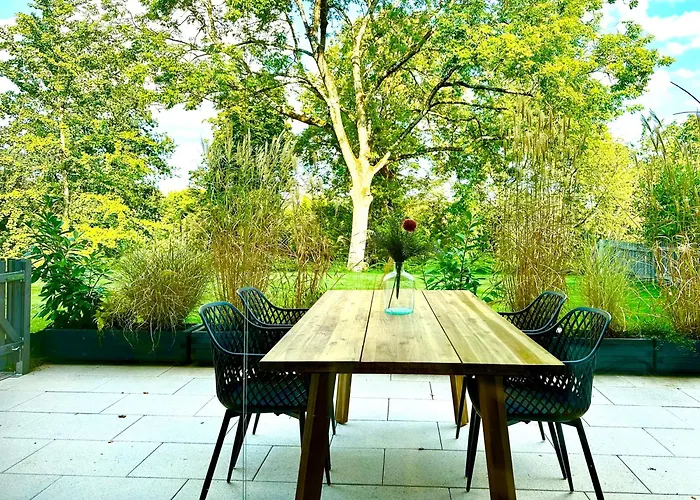 Auf Zwei Ebenen Mit Aussicht Ins Gruene Apartman Stuttgart