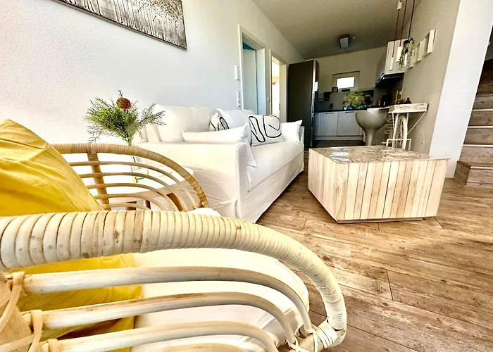 Auf Zwei Ebenen Mit Aussicht Ins Gruene * Stuttgart