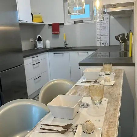 公寓 Auf Zwei Ebenen Mit Aussicht Ins Gruene