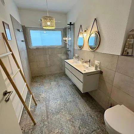 公寓 Auf Zwei Ebenen Mit Aussicht Ins Gruene *